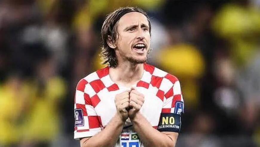 海廷加：奥斯梅恩和伊布、德罗巴一样强大，始终是一个威胁