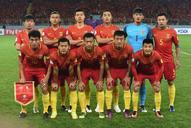 中国U15vs日本U15首发：柯博文先发，郑康锦、李宇轩在列（中国U15战日本U15首发名单：柯博文首发，郑康锦、李宇轩在列）