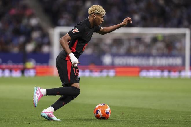 2025中乙最佳青年球员候选：彭啸领衔，帅惟浩、袁建锐入选