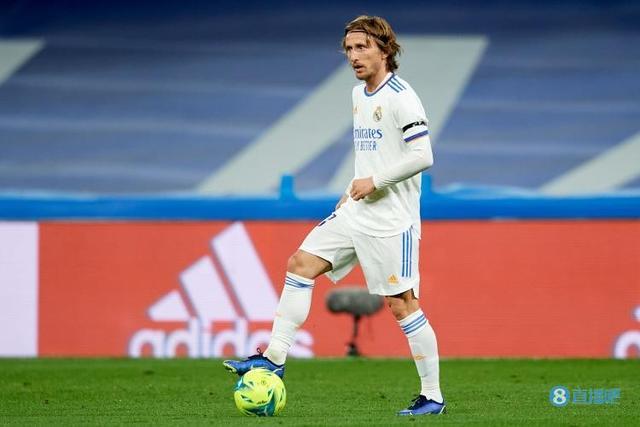 李国旭：马莱莱在申花做好前插就行，但在英博情况不一样