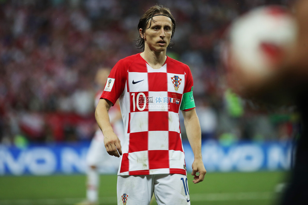 斯内德：姆巴佩会赢得2026年金球奖；没有人效力皇马时想离开